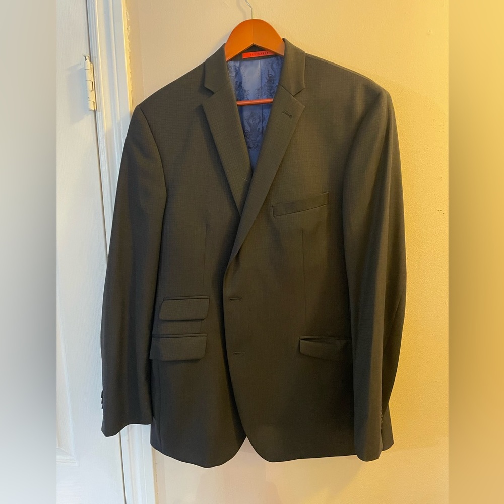 Men’s Ted Baker 46R black suit